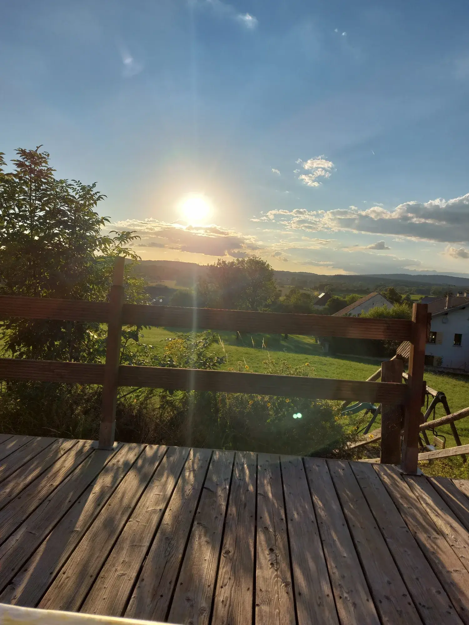 Coucher de soleil depuis la terrasse du chalet